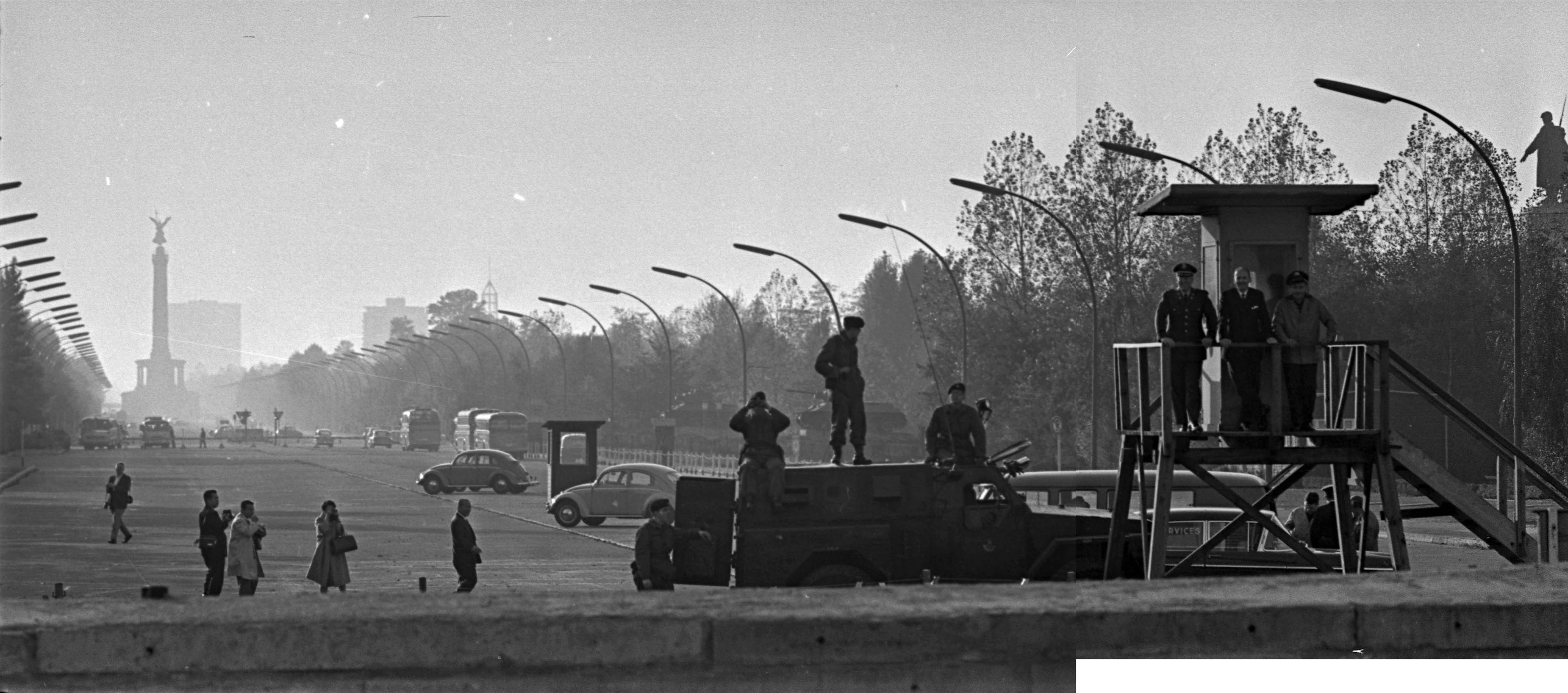 Пограничники Берлинская стена 1961